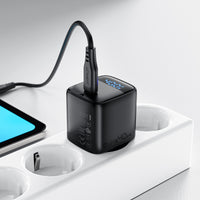 A135 PD40W charger with digital display
