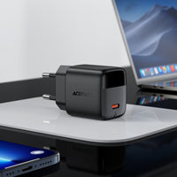 A113 PD20W USB-C with digital display